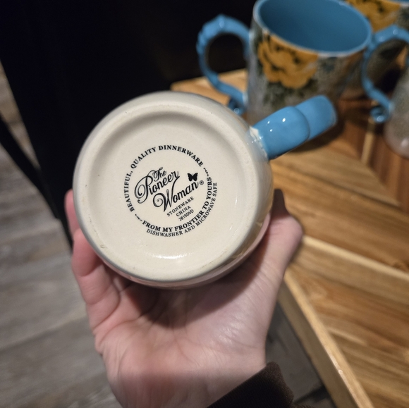 Pioneer Woman Floral Ceramic Latte Mugs Set - Picture 3 of 3